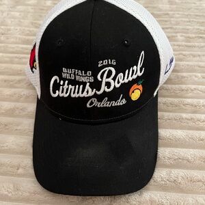 Sportsman White Mesh Citrus Bowl 2016 Athletic Hat—very good condition.
